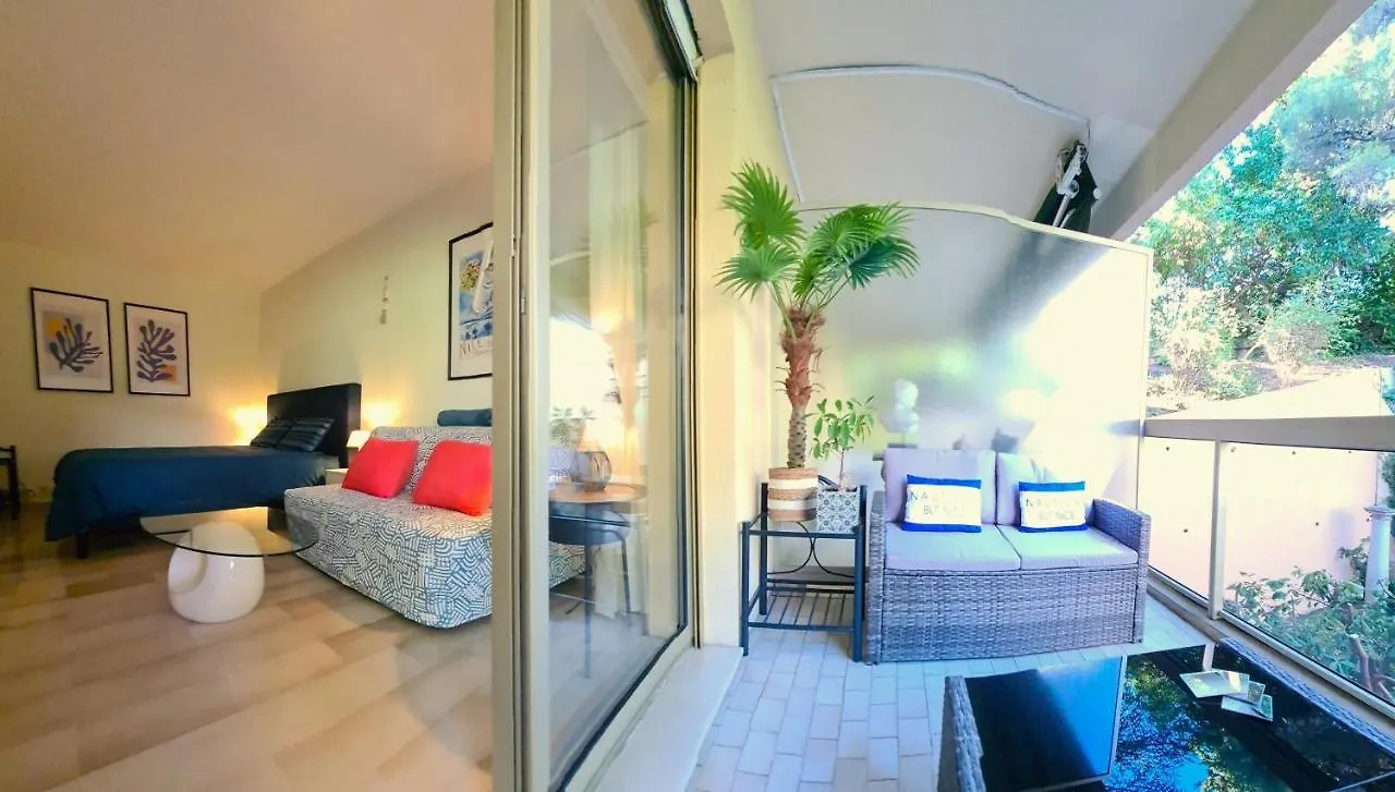 Apartment Studio Grande Terrasse A 5 Min De La Mer Nice